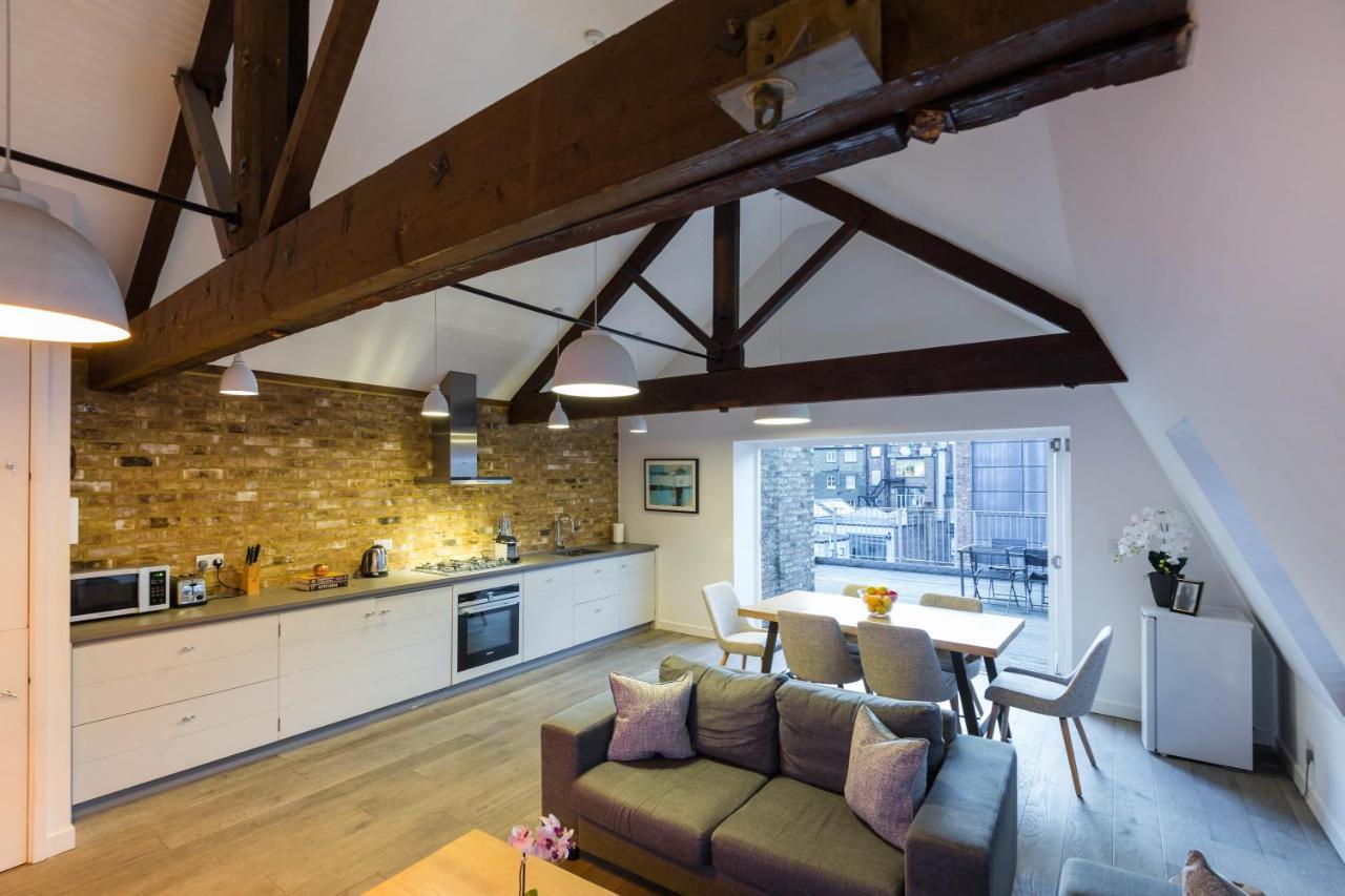 Urban Chic - Rathbone Apartment Лондон Екстериор снимка