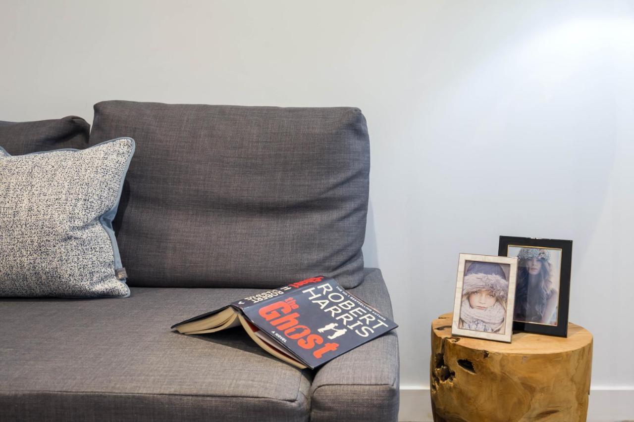 Urban Chic - Rathbone Apartment Лондон Екстериор снимка