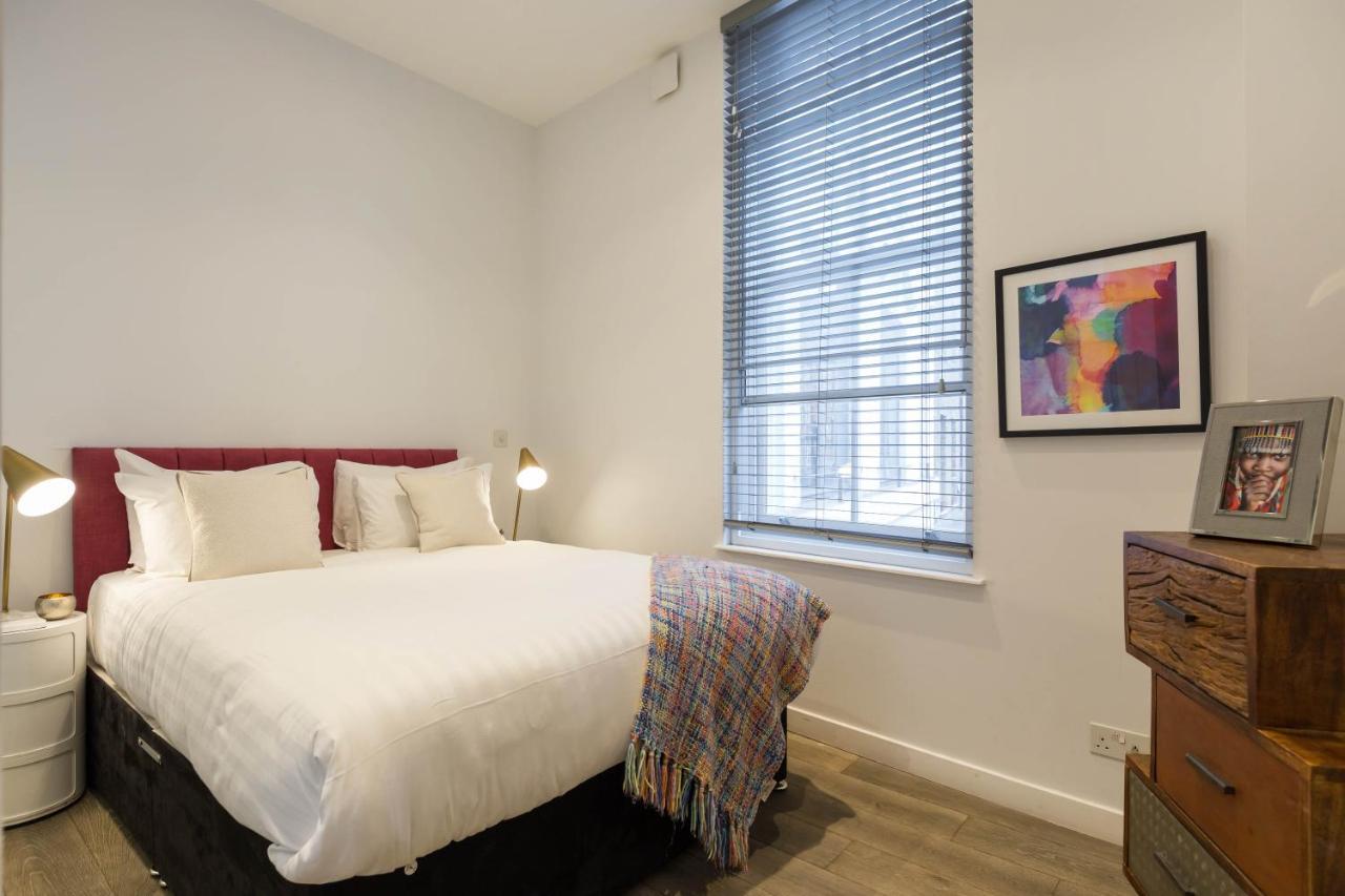 Urban Chic - Rathbone Apartment Лондон Екстериор снимка