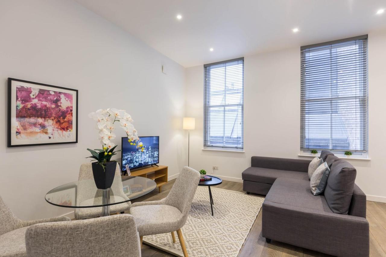 Urban Chic - Rathbone Apartment Лондон Екстериор снимка