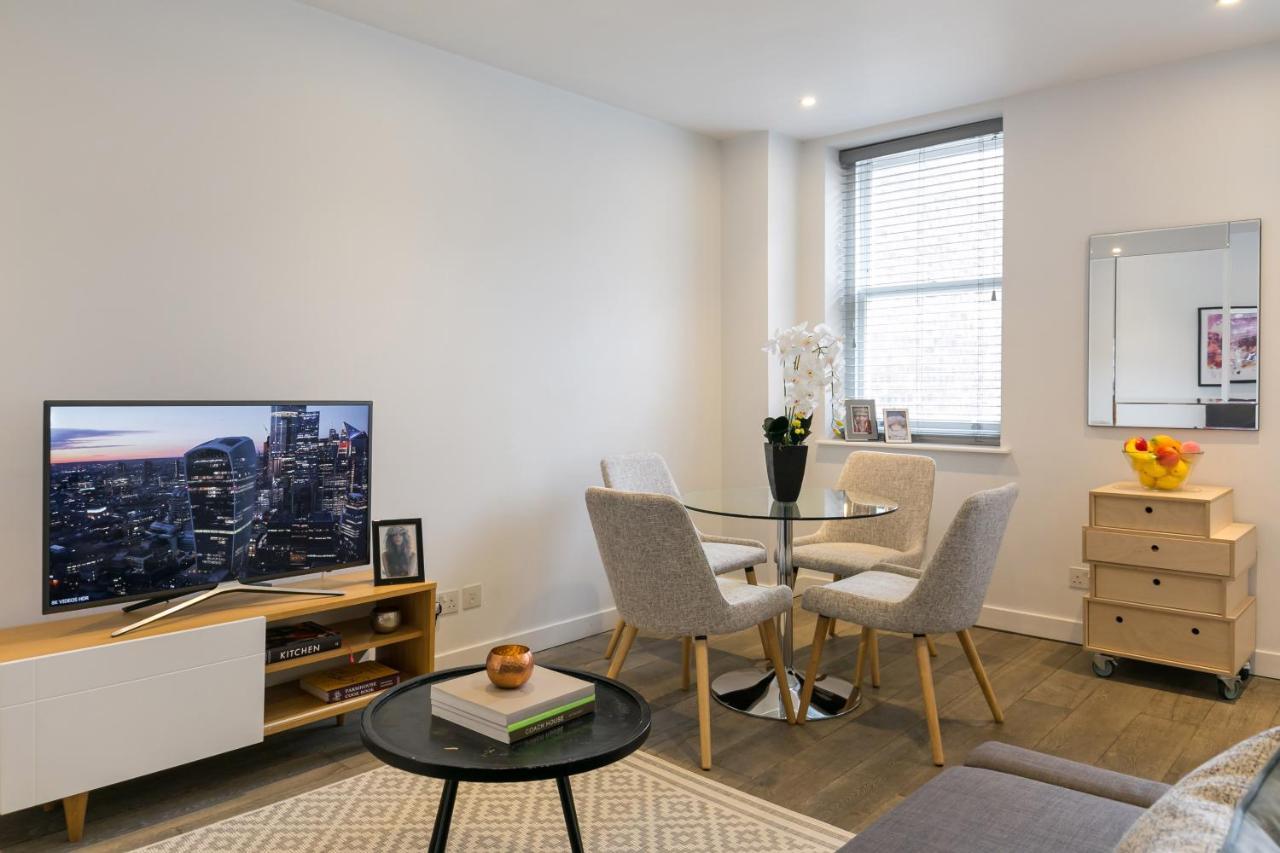 Urban Chic - Rathbone Apartment Лондон Екстериор снимка