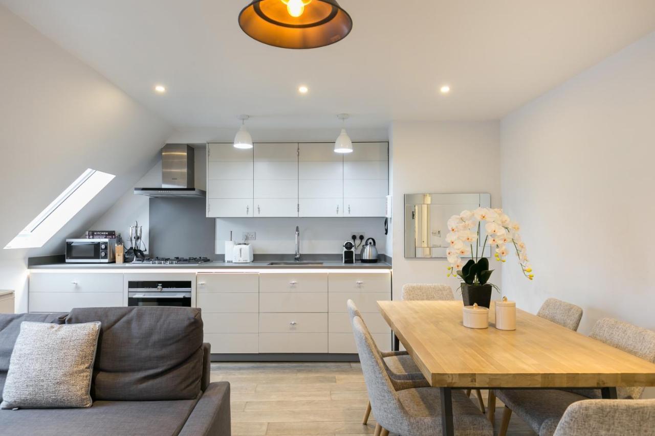 Urban Chic - Rathbone Apartment Лондон Екстериор снимка