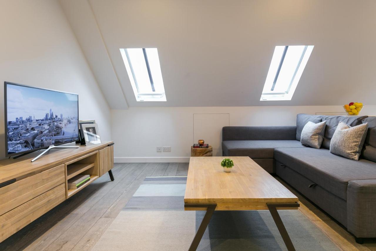 Urban Chic - Rathbone Apartment Лондон Екстериор снимка