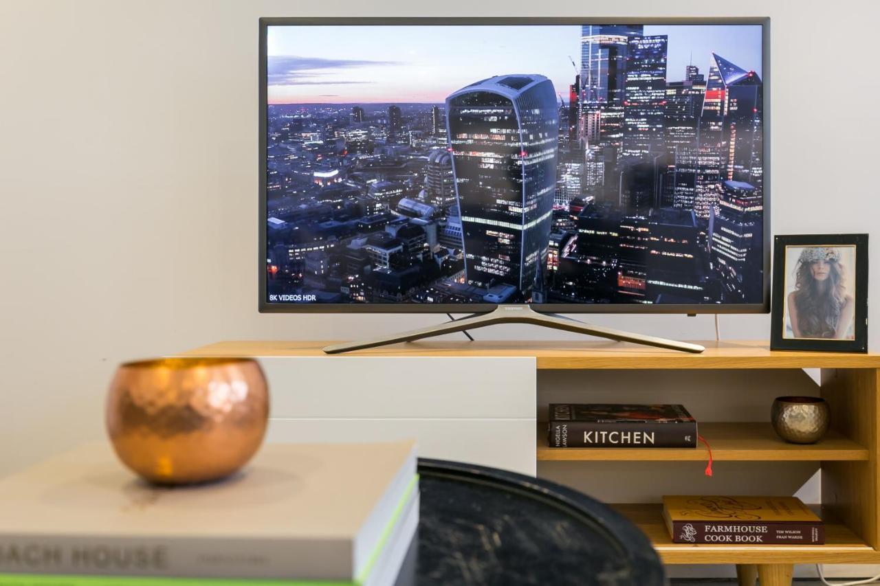 Urban Chic - Rathbone Apartment Лондон Екстериор снимка