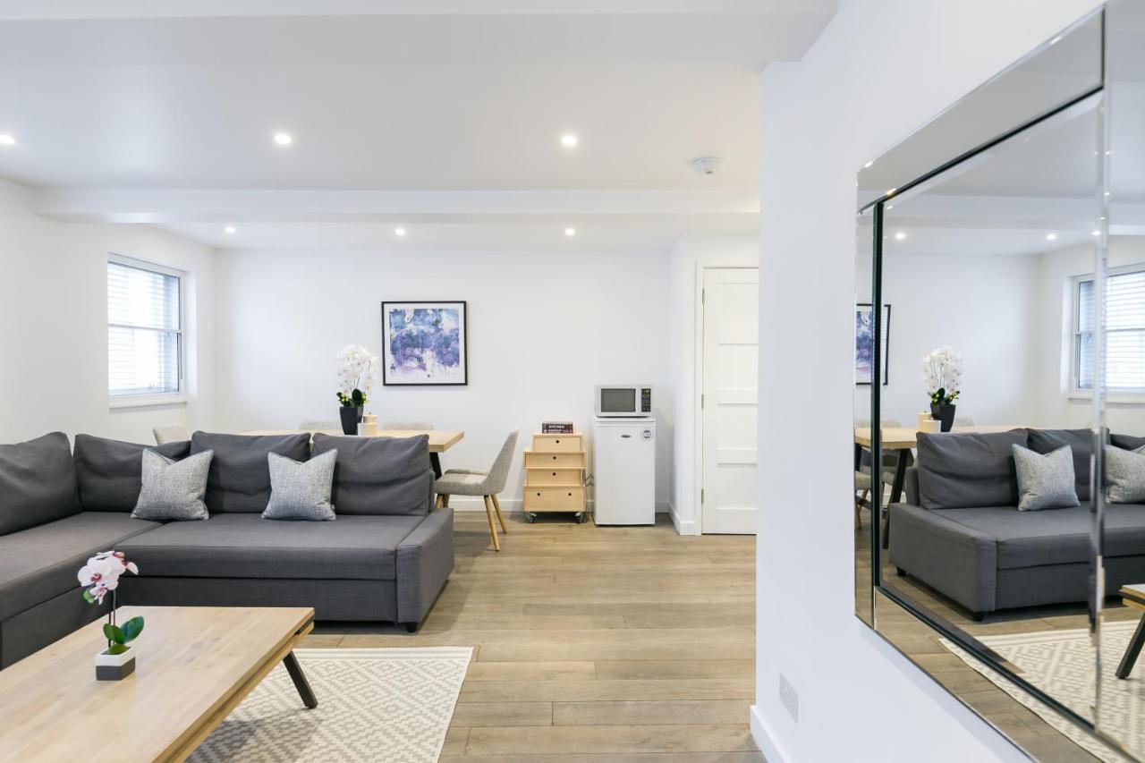 Urban Chic - Rathbone Apartment Лондон Екстериор снимка